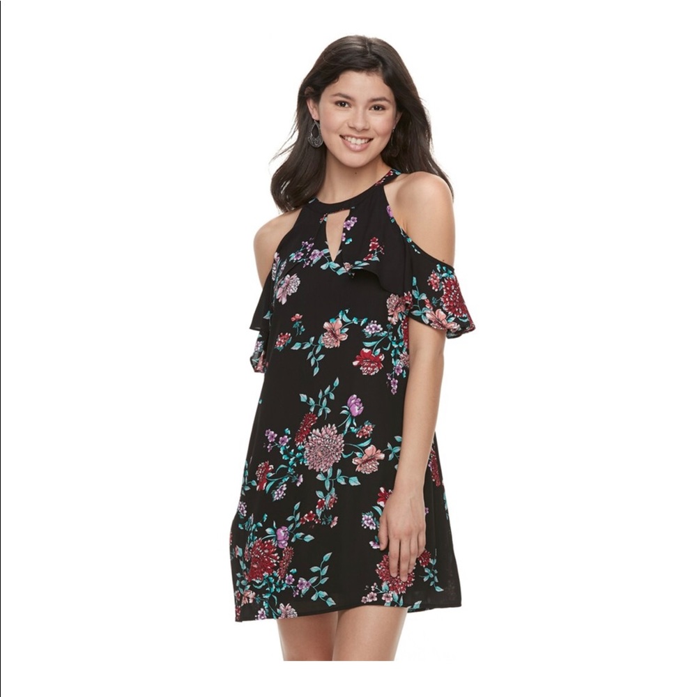 Cold shoulder high neck swing dress NEW 🌹